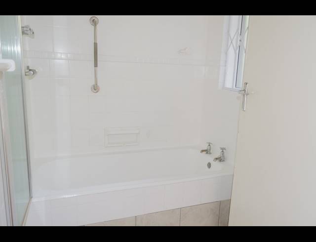 2 BEDROOM APARTMENT FOR SALE IN SCOTTBURGH CENTRAL